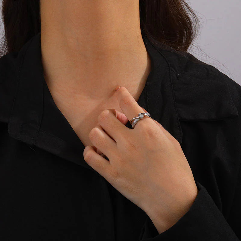 Elegant Double Line Twisted Ring