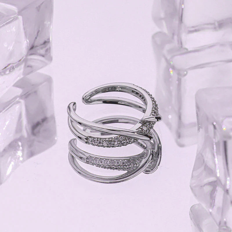 Elegant Double Line Twisted Ring 